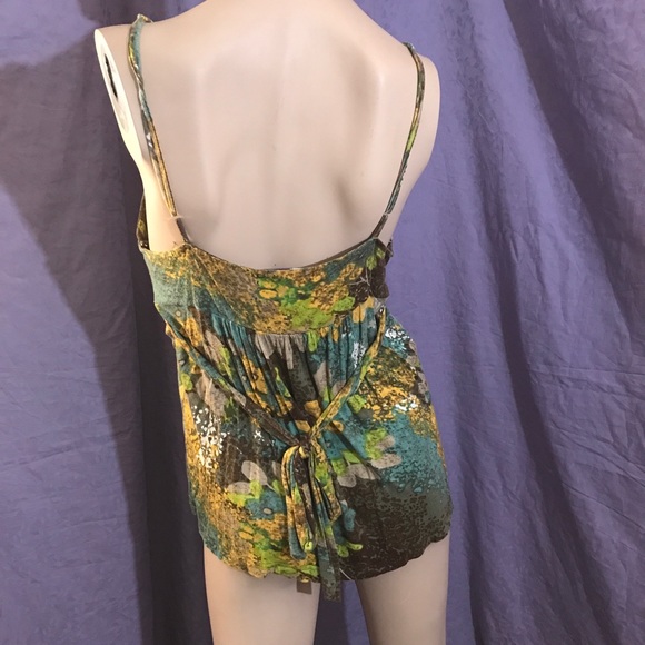 Cross over top - Picture 2 of 4